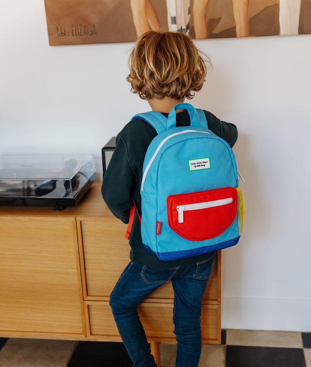 Mochila infantil azul bolsillo rojo Hello Hossy