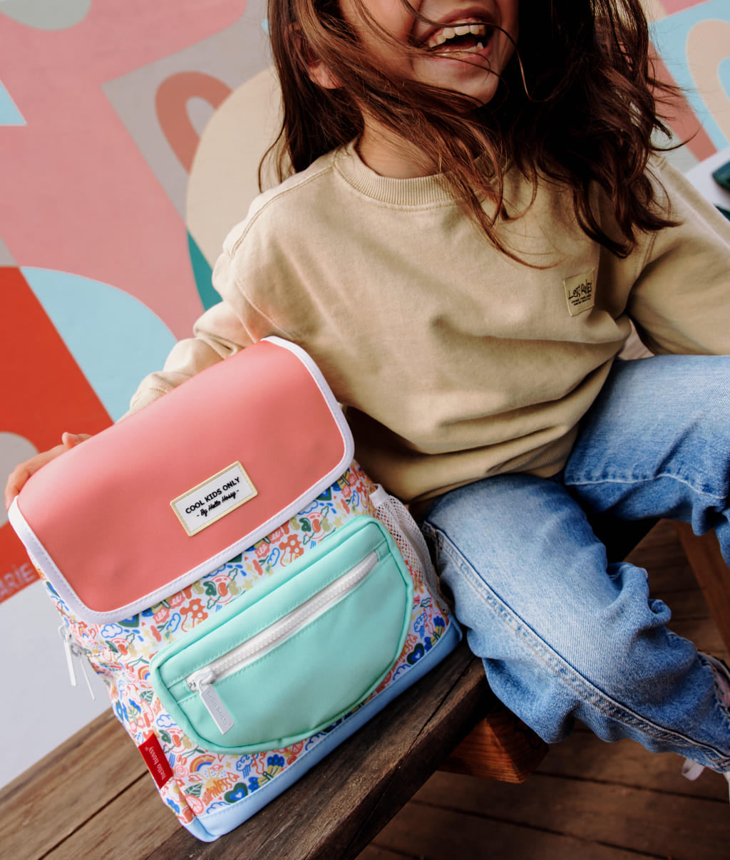 Mochila infantil blanco rosa motivo flores bolsillo mint Hello Hossy