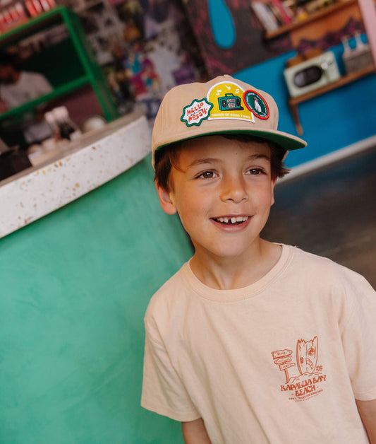 Casquette enfant crème visière courbée patch musique Hello Hossy