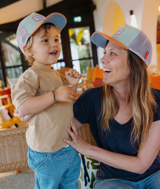 Duo maman enfant casquettes khaki visière courbée patch Hello Hossy