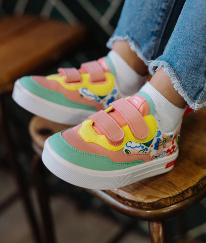 Sneakers niño rosa verde amarillo estampado arte flores doble velcro Hello Hossy