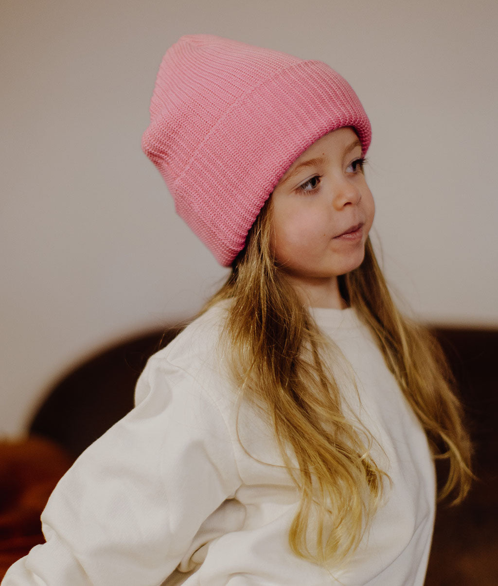 Bonnet coloré Enfants & Adultes Fow Pink, 100% coton biologique, sans pompon, dès 9 mois, Cool ids Only !