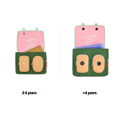 Cartera escolar infantil rosa verde detalles beige bolsillos vista de frente abierta comparativa 2 tallas Hello Hossy