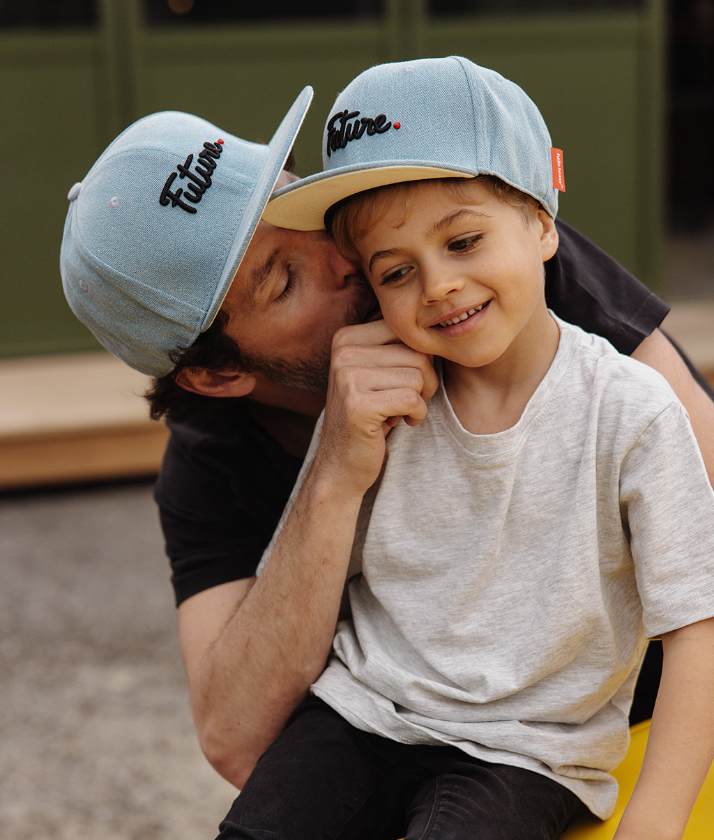 Casquette Parents-Enfants Jean Future, visière plate, coton biologique, certifiée Oeko-Tex, dès 9 mois, Cool Kids Only !