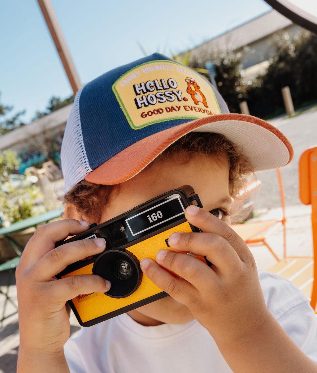 Gorra infantil azul blanco visera naranja patch Good Day Hello Hossy