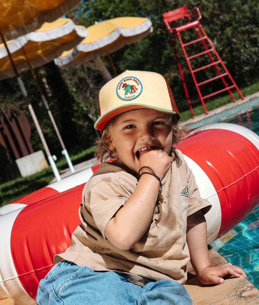 Casquette enfant beige marron vert visière courbée patch animaux Hello Hossy