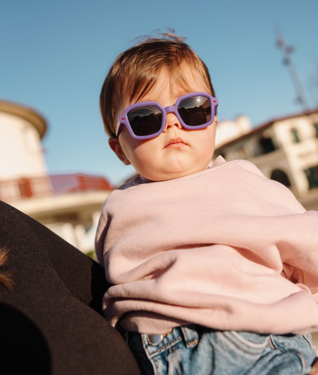 Lunettes de soleil enfant violet forme carrée taille bébé Hello Hossy
