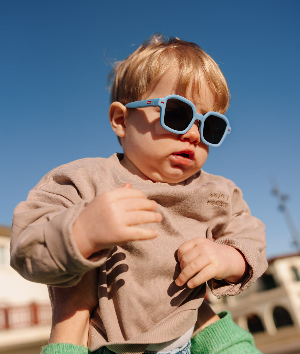Gafas de sol niño azul forma cuadrada montura gruesa Hello Hossy