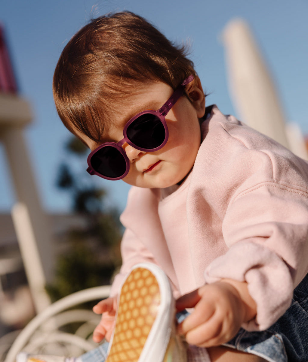 Gafas de sol niño violeta forma redonda montura gruesa Hello Hossy