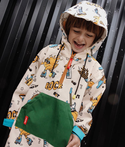 Poncho impermeable infantil crema estampado de música con bolsillo verde y capucha Hello Hossy