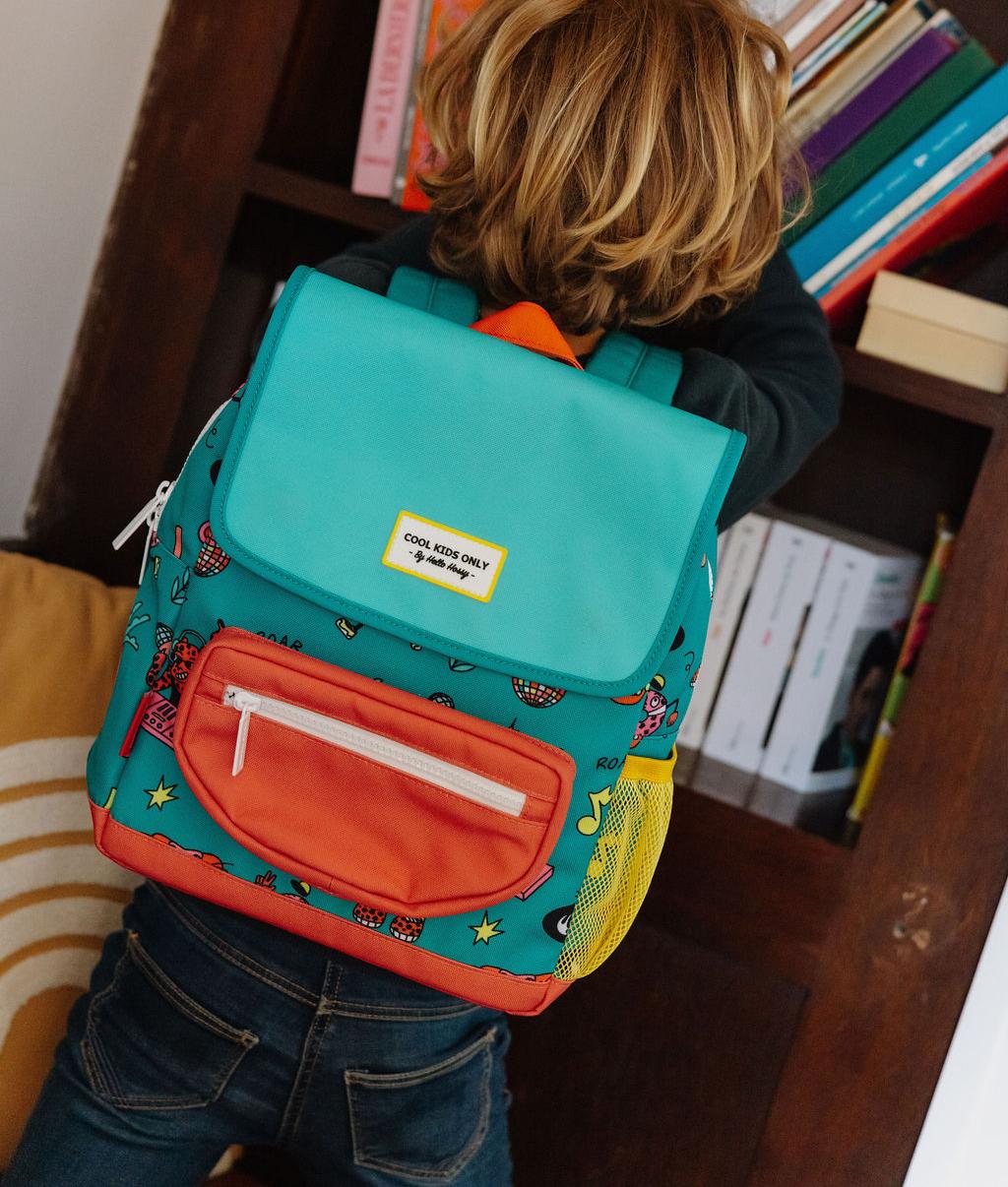 Mochila infantil verde coral motivo animales Hello Hossy