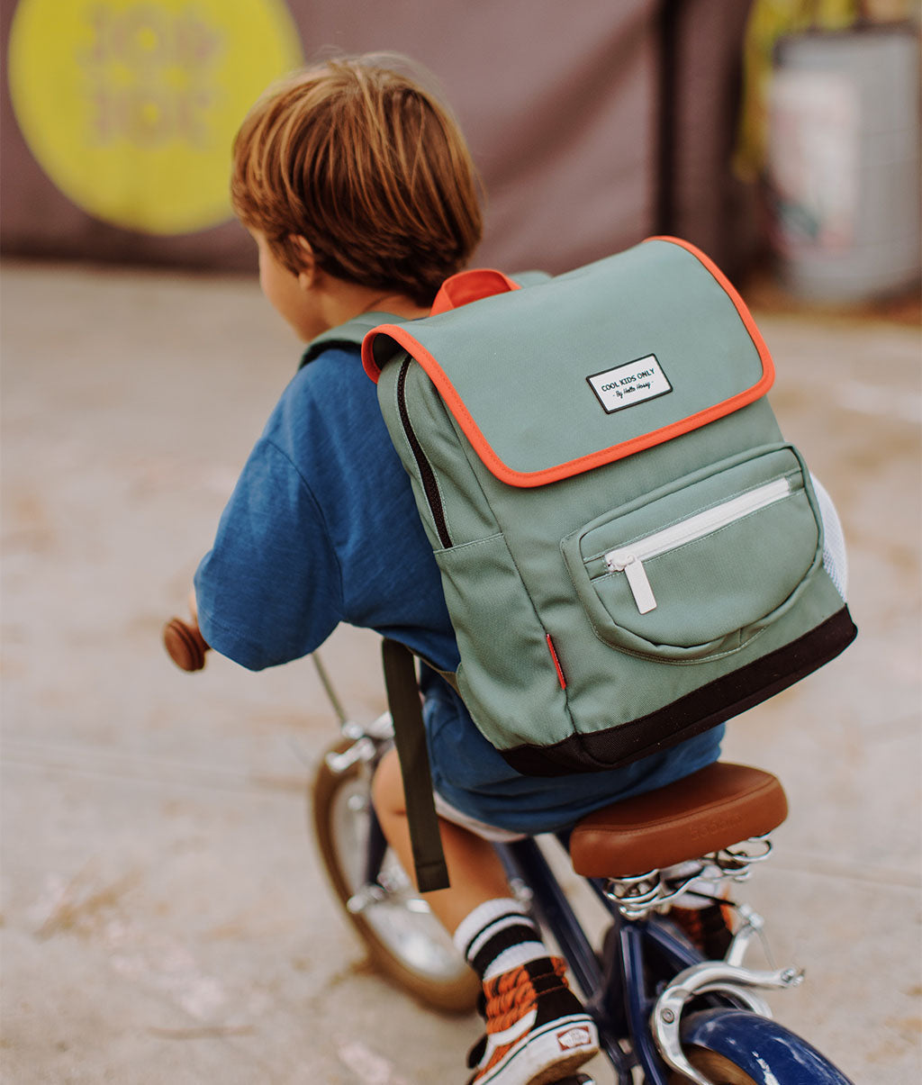 Fashion niños con mochila