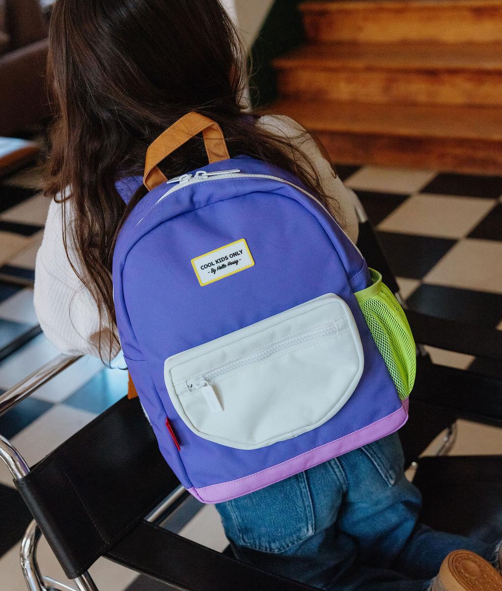 Mochila infantil violeta bolsillo blanco Hello Hossy