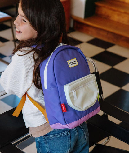 Mochila infantil violeta bolsillo frontal crema Hello Hossy