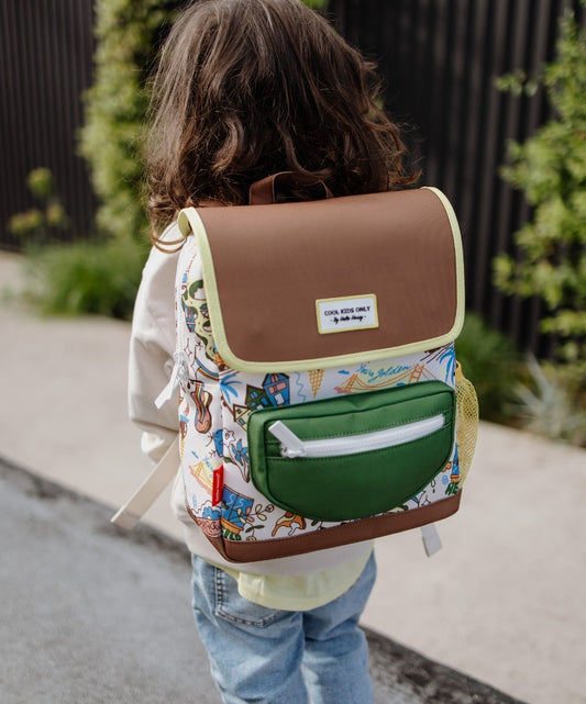 Mochila infantil crema motivo viajes bolsillo verde Hello Hossy