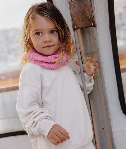 Niño con snood rosa de punto acanalado y forro de tejido polar Hello Hossy