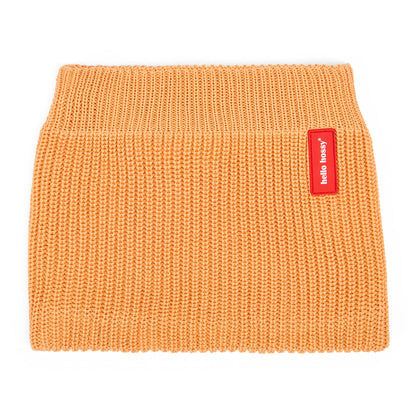 Snood infantil Camel de punto acanalado con etiqueta roja Hello Hossy