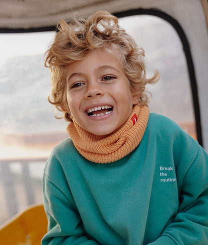 Snood infantil Camel de punto acanalado con cuello forrado de tejido polar Hello Hossy