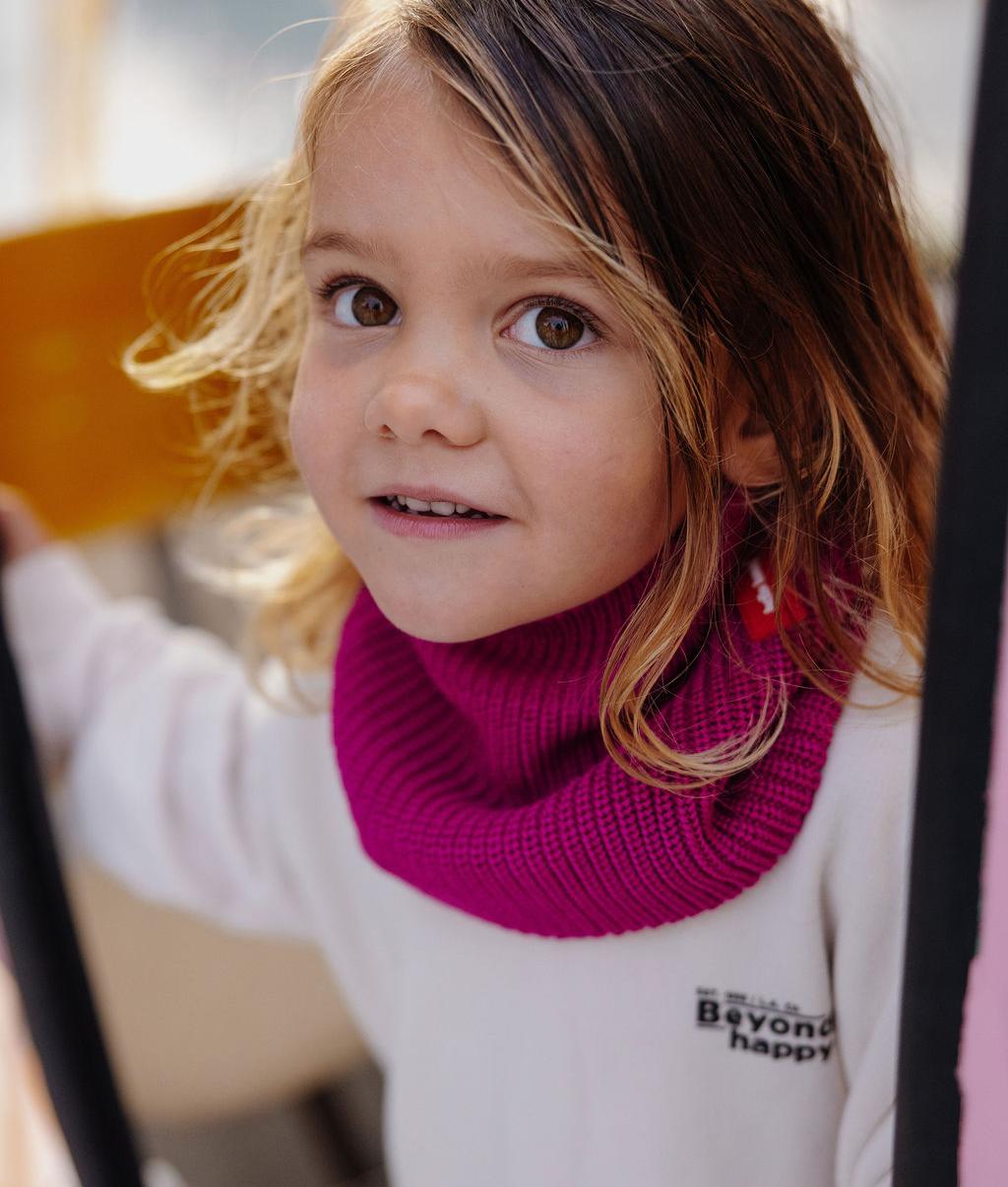 Snood infantil violeta de punto suave y cálido Hello Hossy