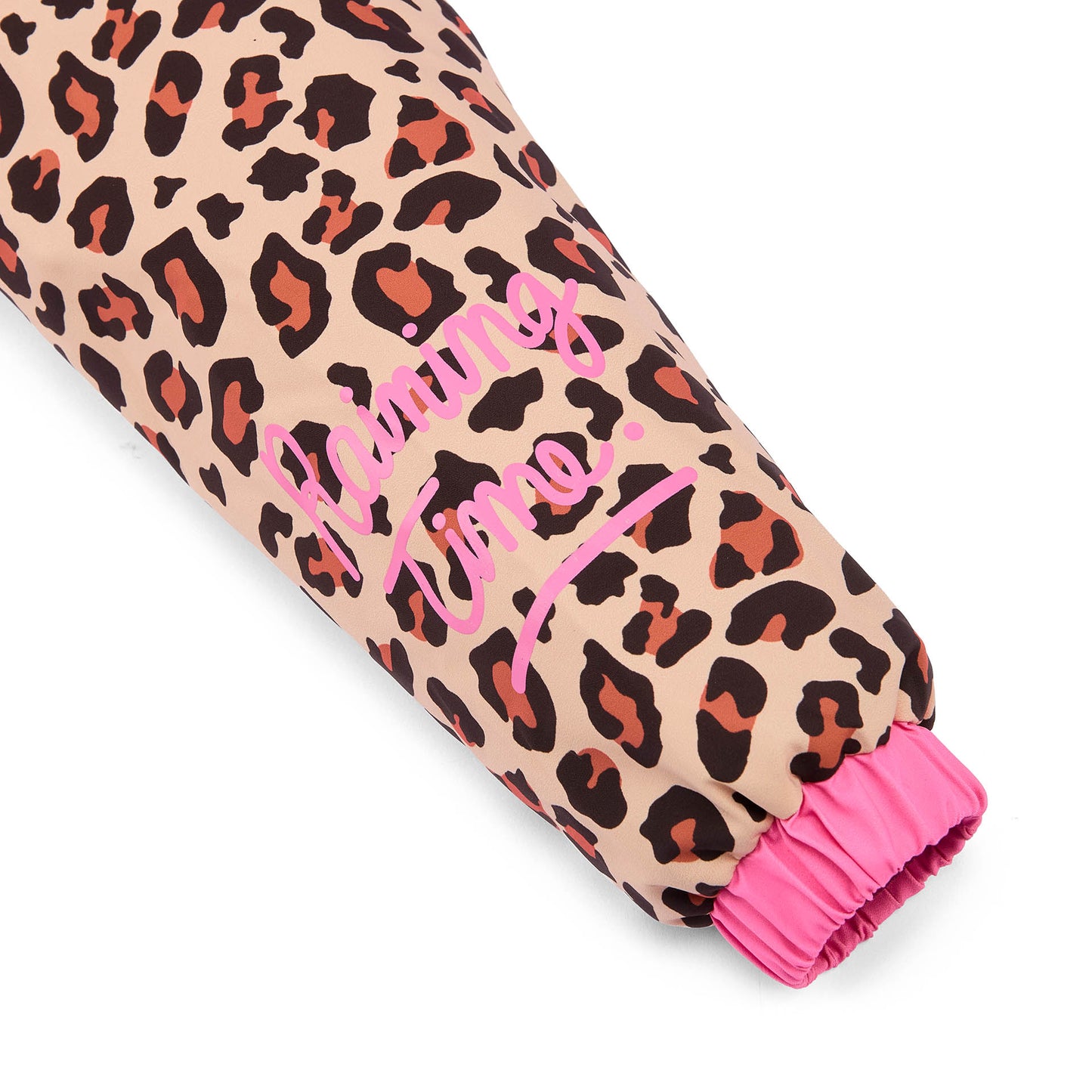Manga de chaqueta infantil marrón con estampado leopard, inscripción rosa y ribete de canalé rosa Hello Hossy